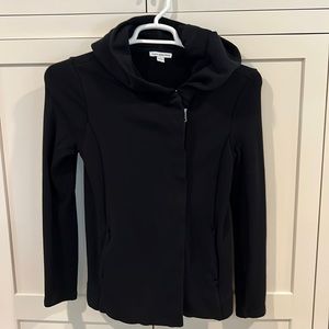 Excellent condition. James Perse cotton jacket, off center zip. Black. Size 1